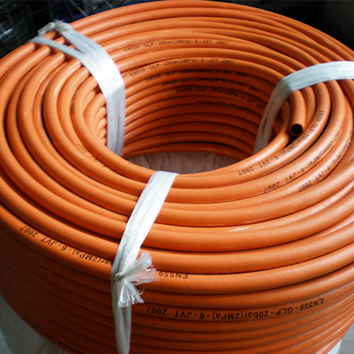 外編織橡膠管在化學介質(zhì)中的耐腐蝕性能探討